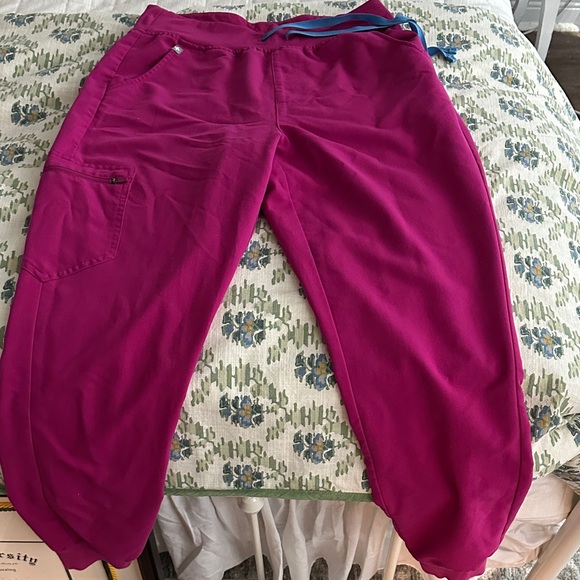 Figs Scrub Set - Picture 3 of 4